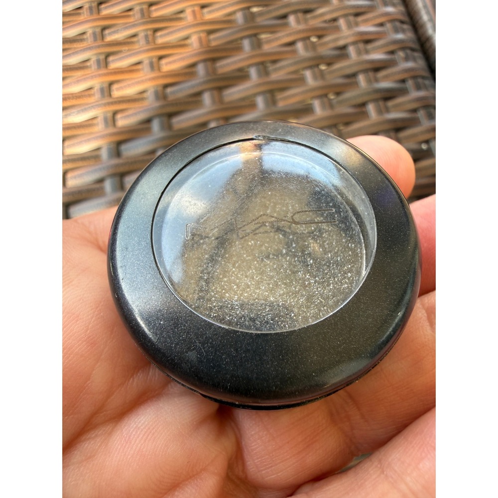MAC Cosmetics Black Tied Velvet Eye Shadow Single‎ 1.5g Black Silver Sparkle A43
